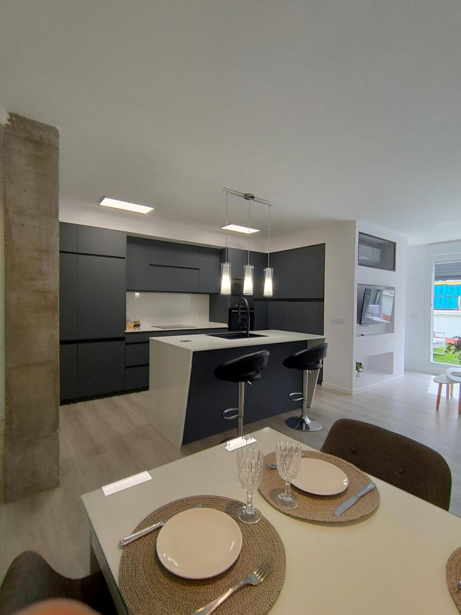 Casa Mallen, Con Amplia Terraza, En El Barrio De Nervion Sevilla Exteriör bild