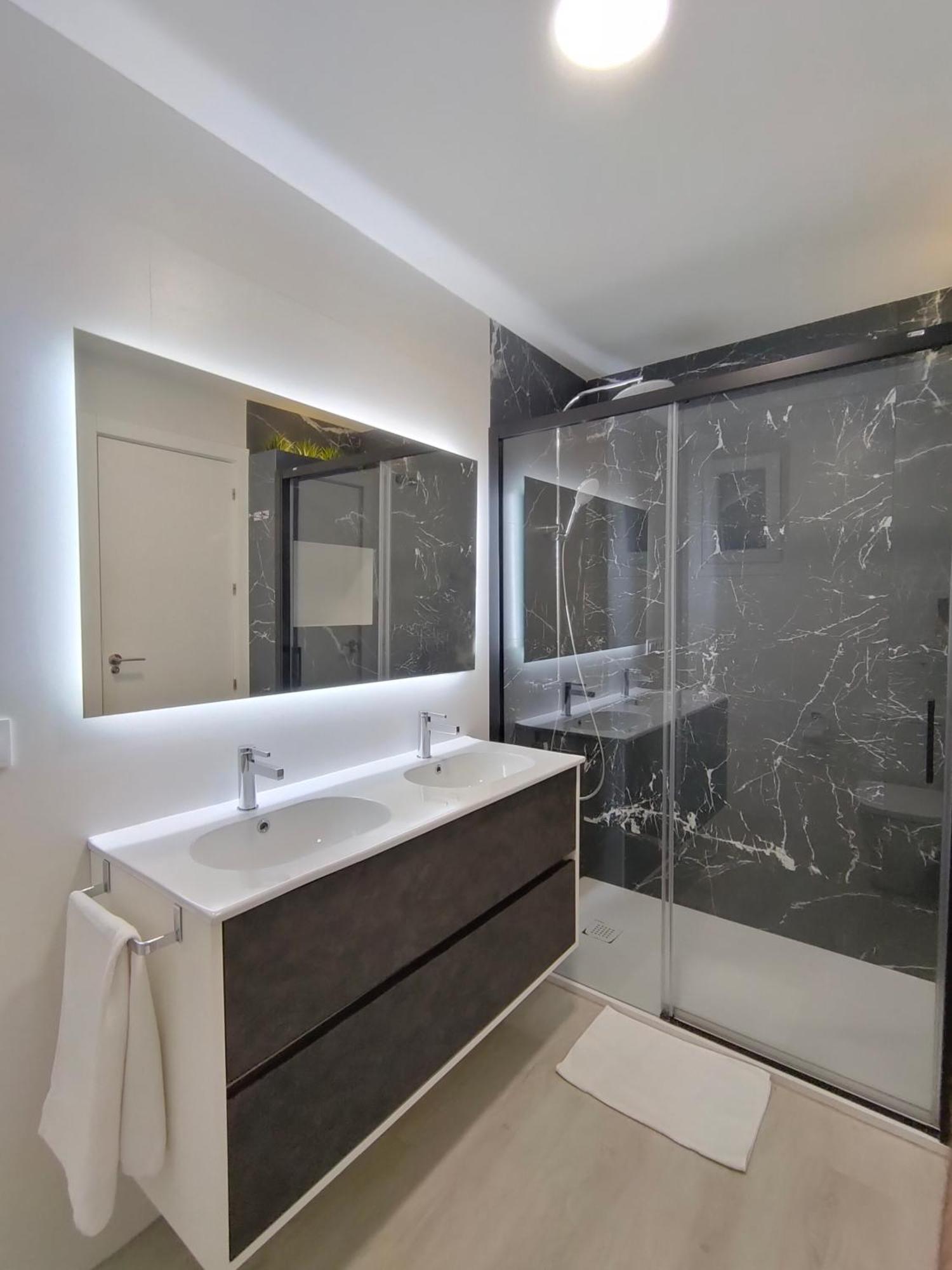 Casa Mallen, Con Amplia Terraza, En El Barrio De Nervion Sevilla Exteriör bild
