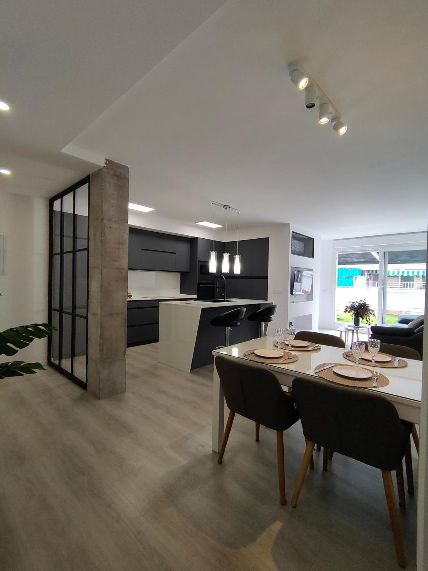 Casa Mallen, Con Amplia Terraza, En El Barrio De Nervion Sevilla Exteriör bild