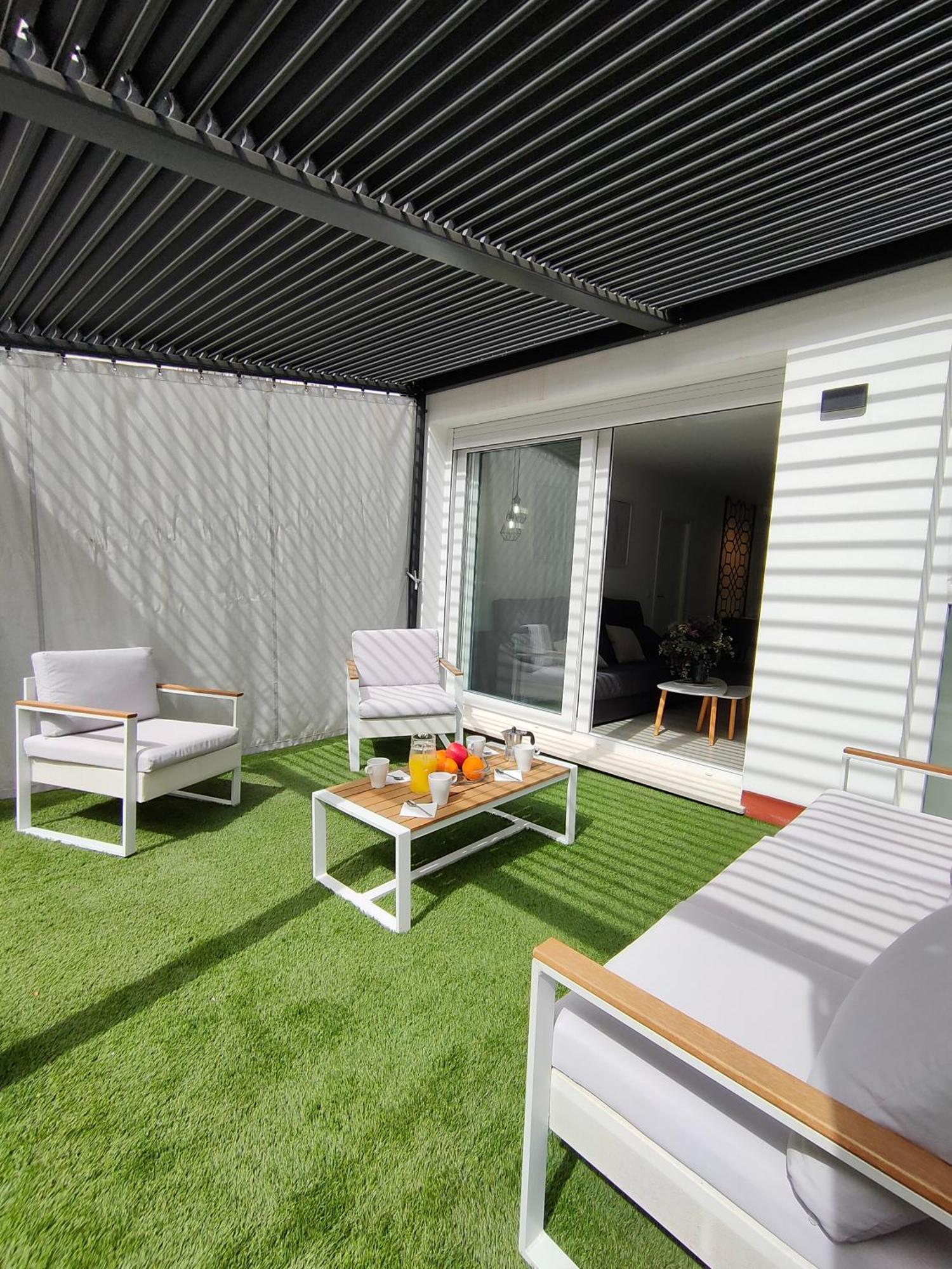 Casa Mallen, Con Amplia Terraza, En El Barrio De Nervion Sevilla Exteriör bild